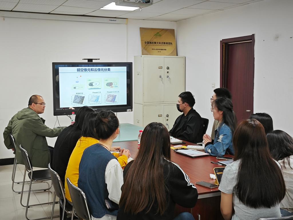 512fac81a677c851d77a207ef4bea0e